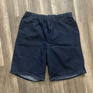 Chic sz 24W Pull On Stretch Bermuda Shorts